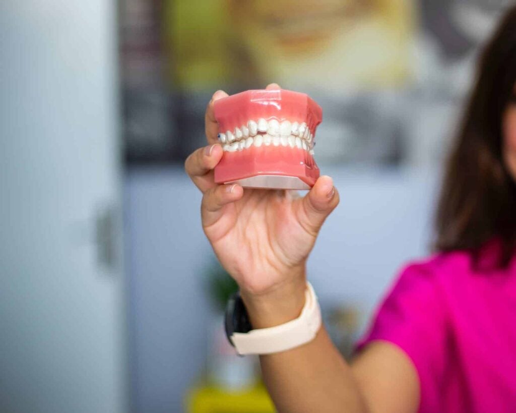 tipos de prótese dentária