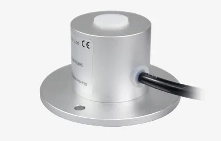 Sensor de radiação PAR com corpo cilíndrico e cabo de conexão