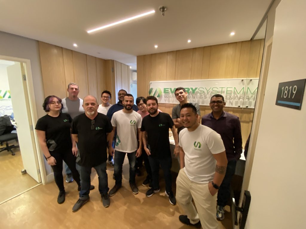 Vey R Sysm Conheça as pessoas que fazem Every System