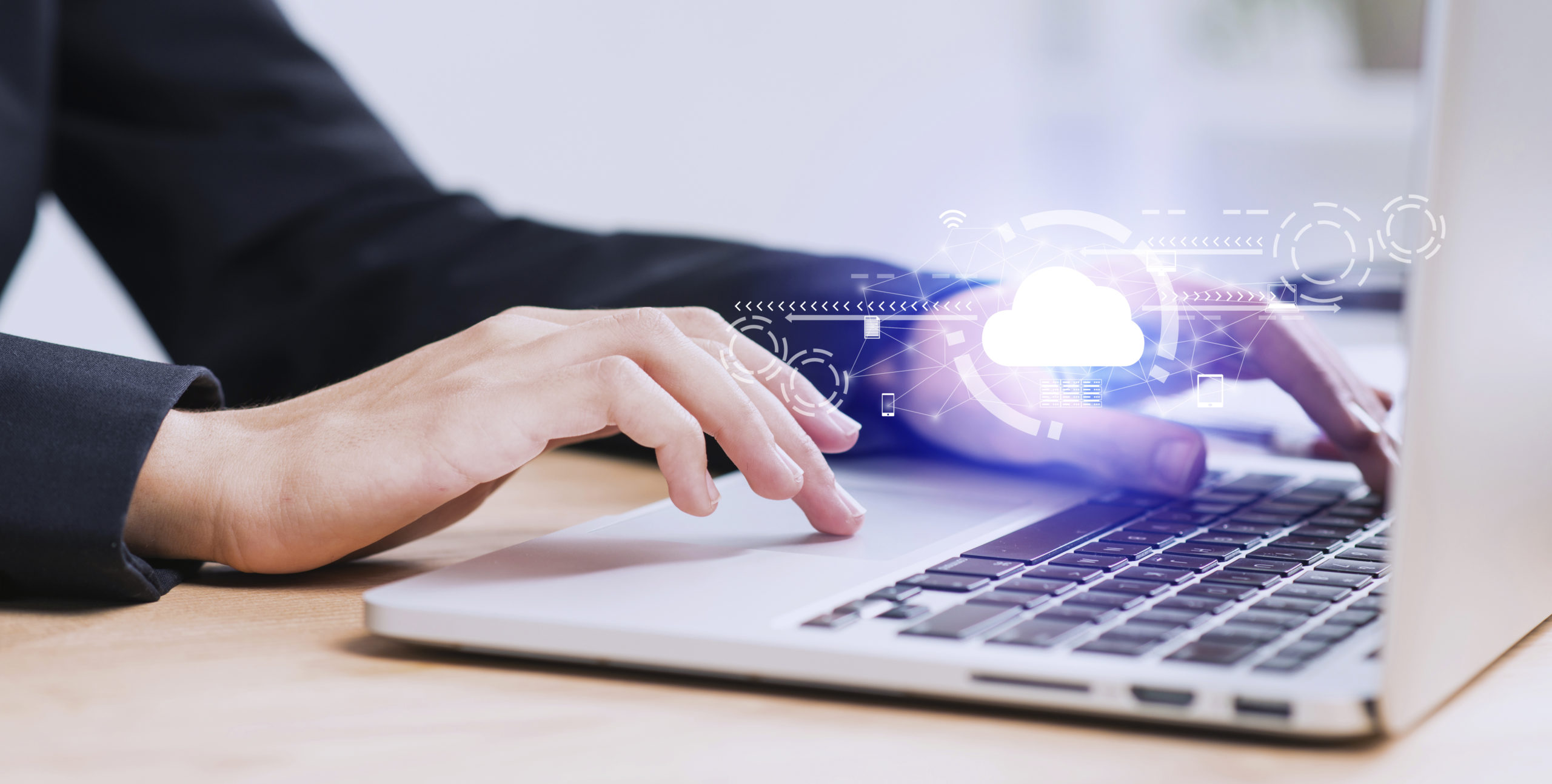 vantagens de um sistema online