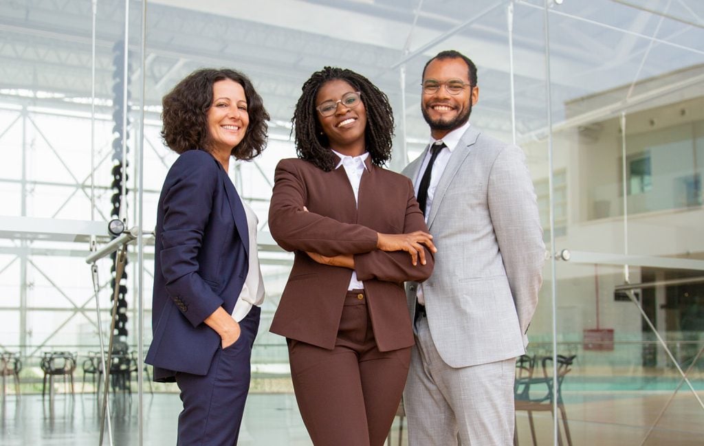 Time institucional feliz com as soluções HiGestor para associações, sindicatos e federações