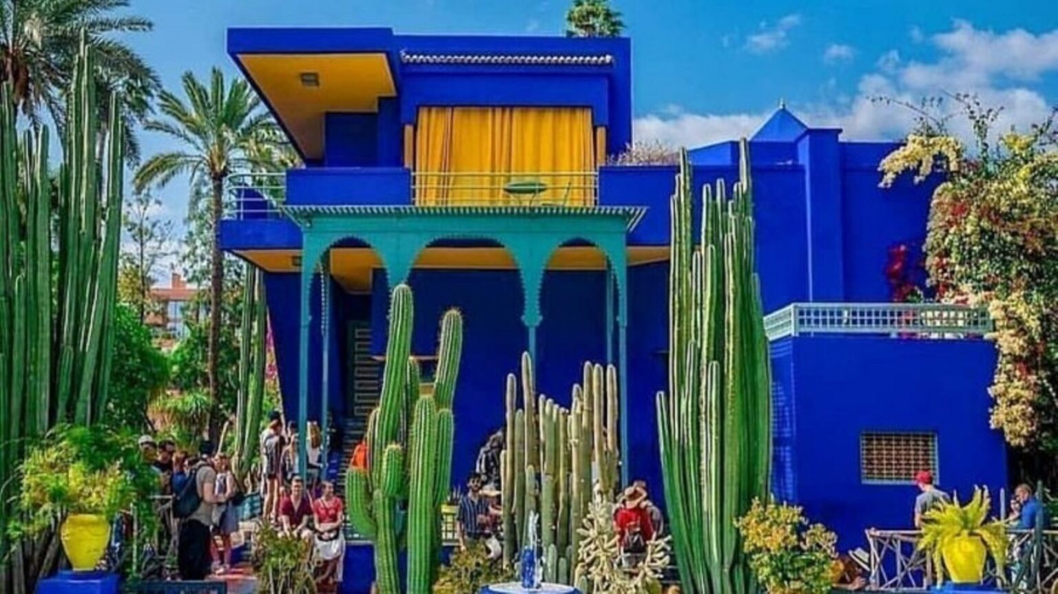 11°-DIA-jardim-majorelle-scaled