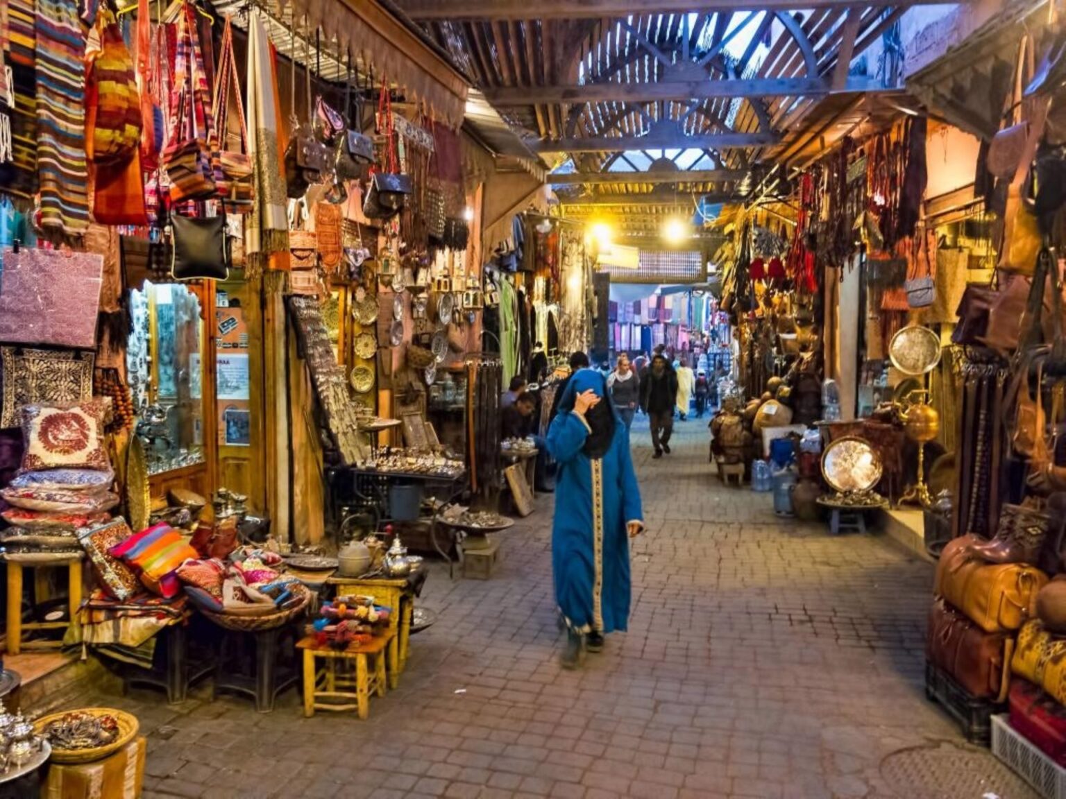 12°-DIA-MARRAKECH-souk-marrakesh-scaled