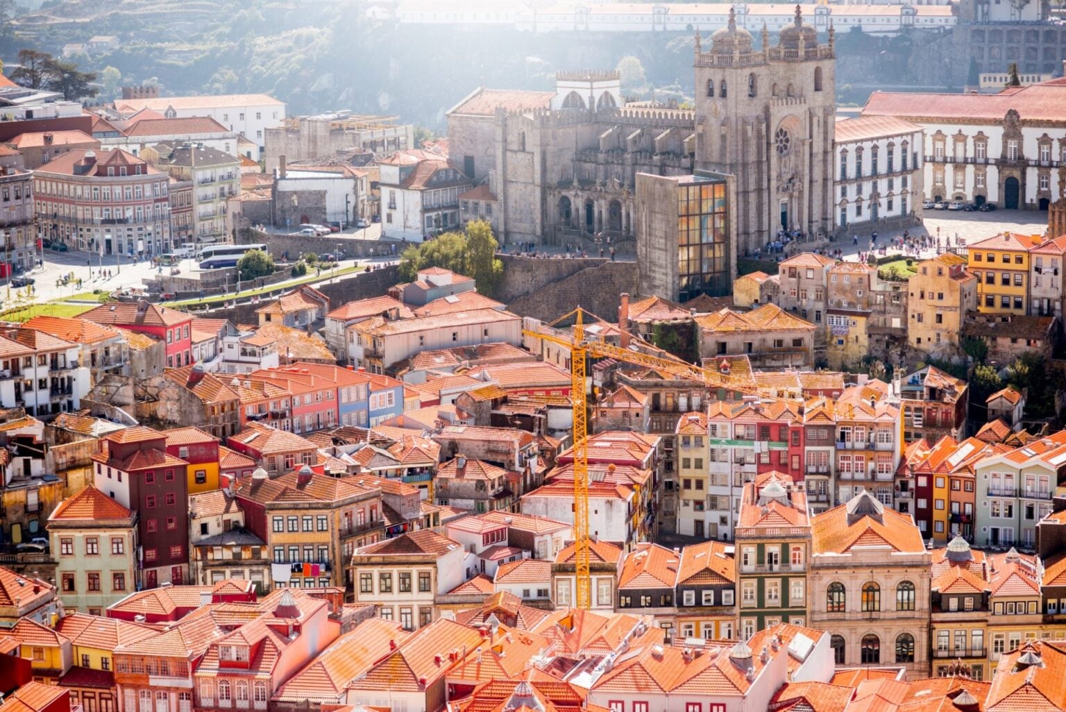 2°-DIA-porto-city-in-portugal-2023-11-27-05-16-49-utc-scaled