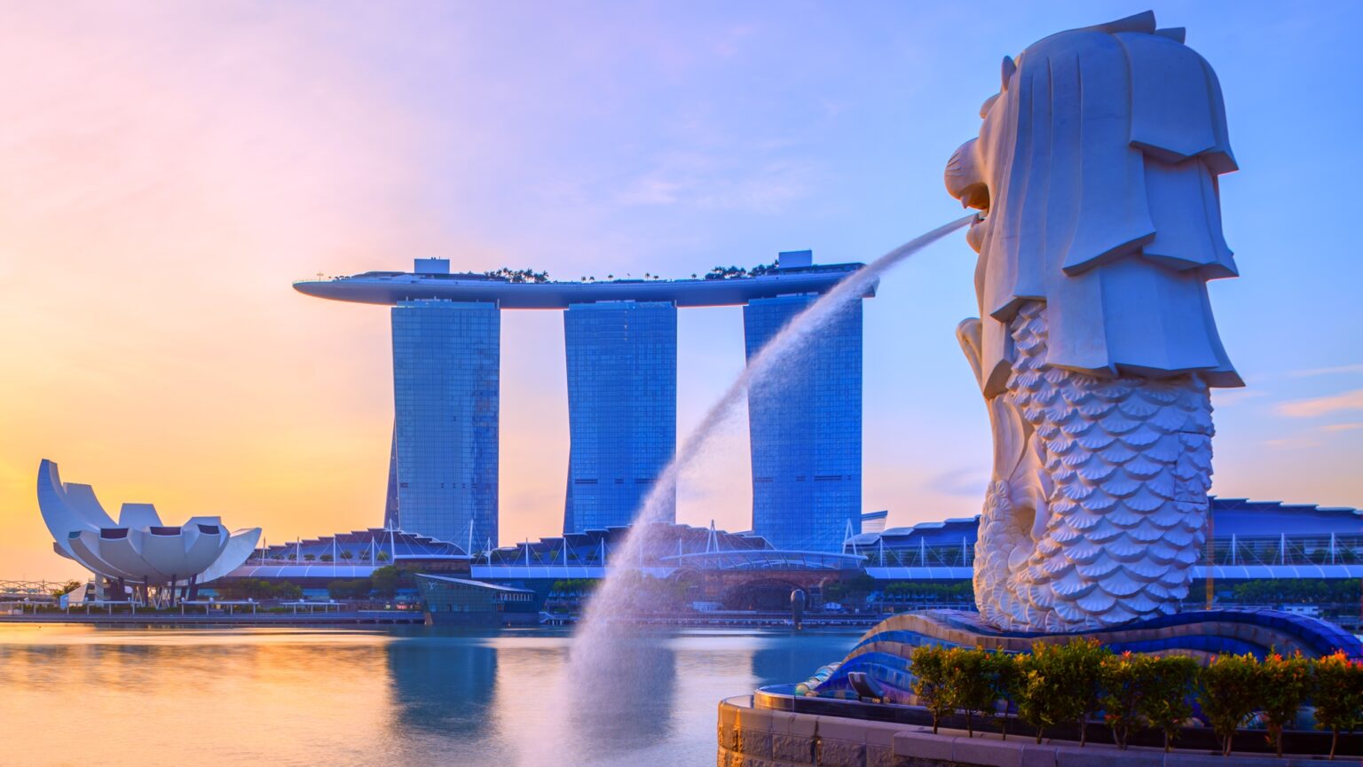 SINGAPORE CITY SINGAPORE: APRIL 20 2018: Singapore Merlion Park downtown Singapore business district