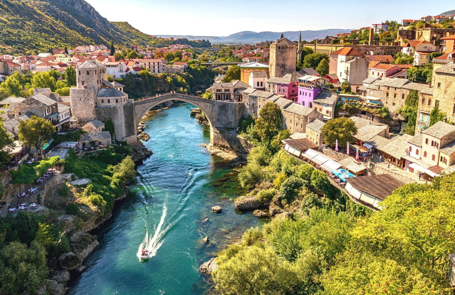 DIA 00 - CAPA - MOSTAR - AdobeStock_477376700