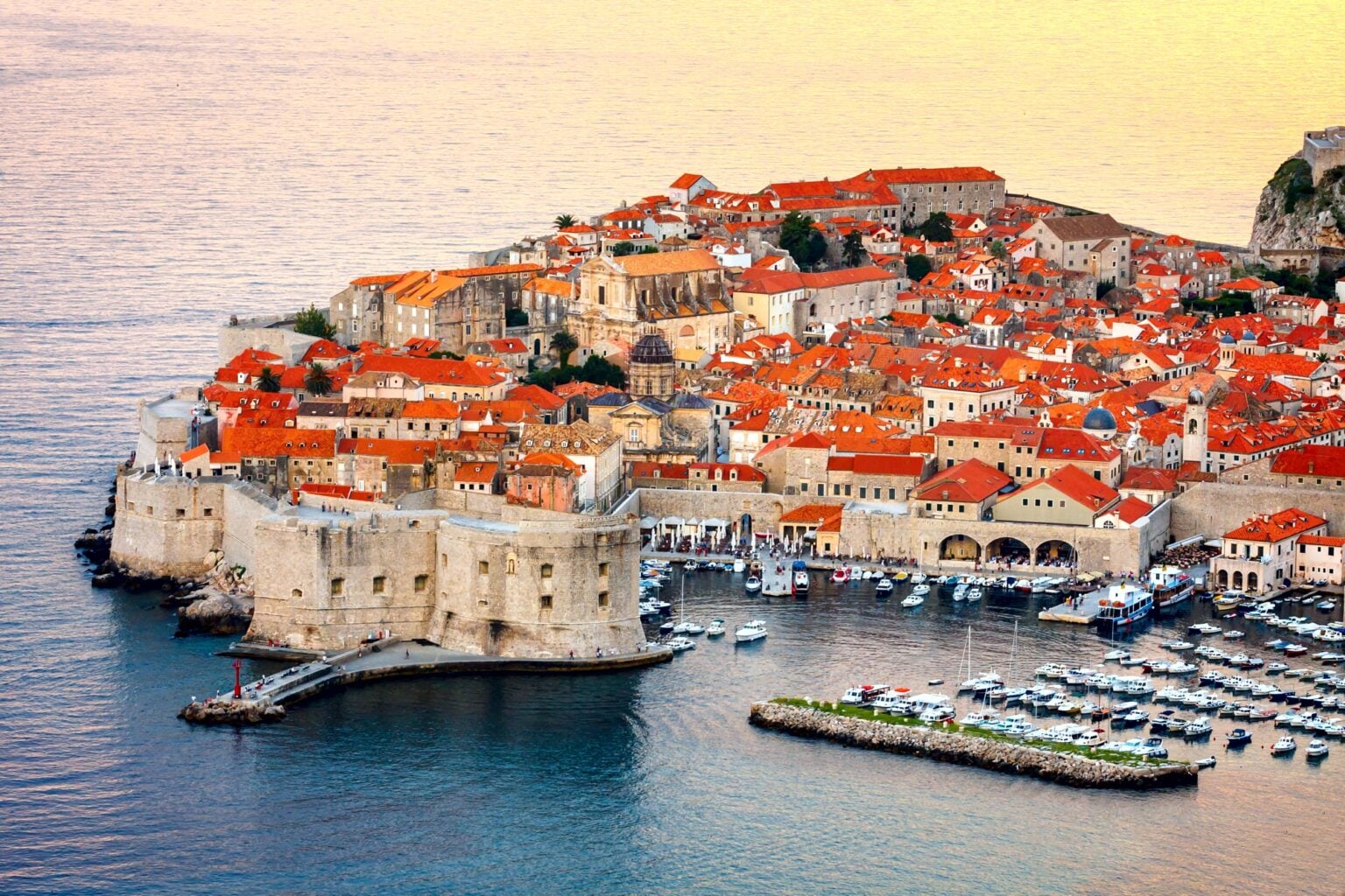 DIA 12º - DUBROVNIK - AdobeStock_106616239