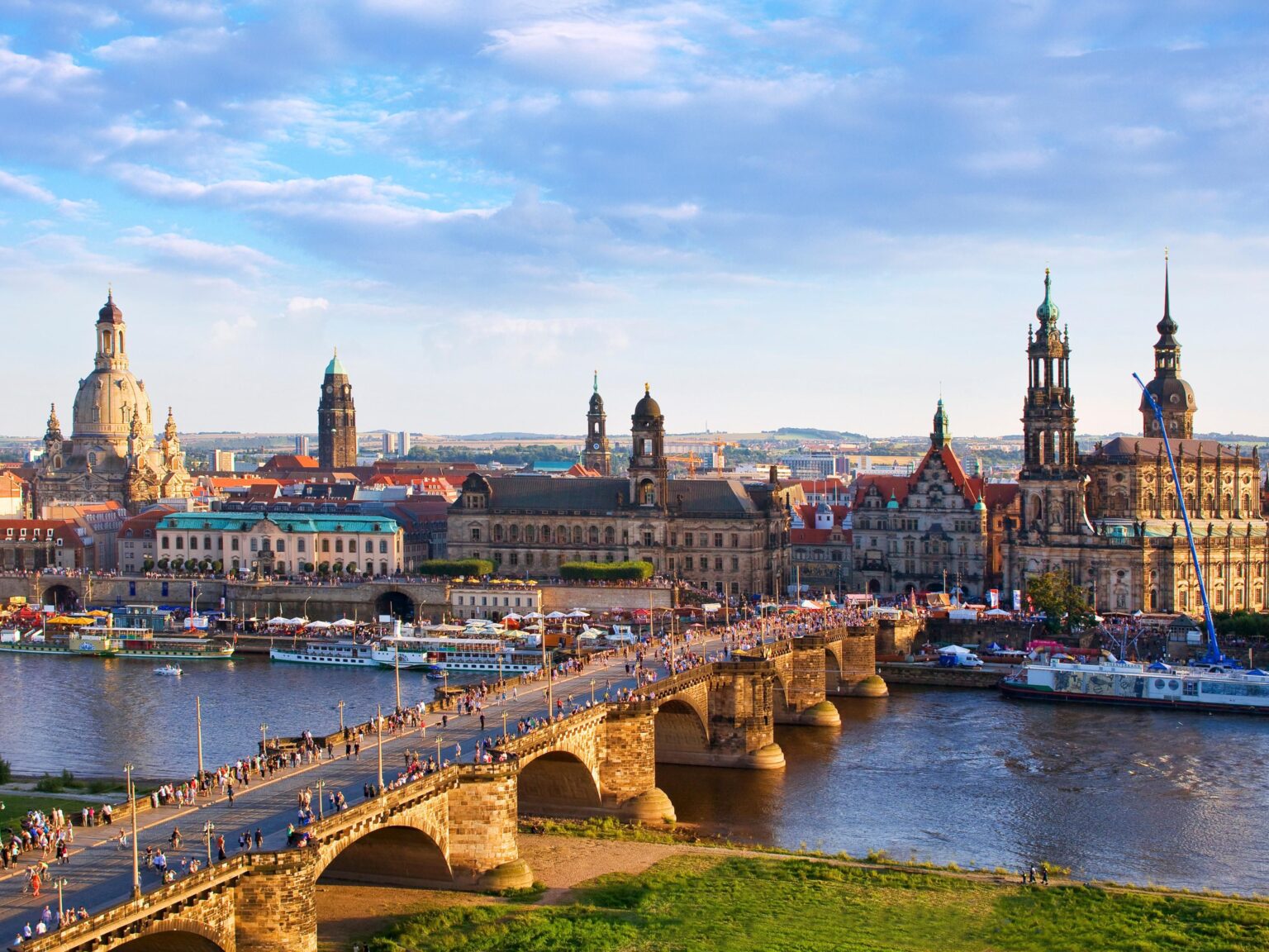 holiday-inn-express-dresden-9281236823-4x3