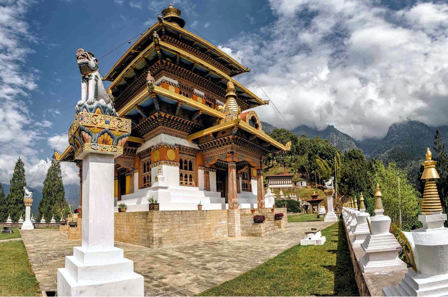 007° DIA - Khamsum-Yuelley-Namgyrl-Buddhist-temple-in-Bhutan-bhud