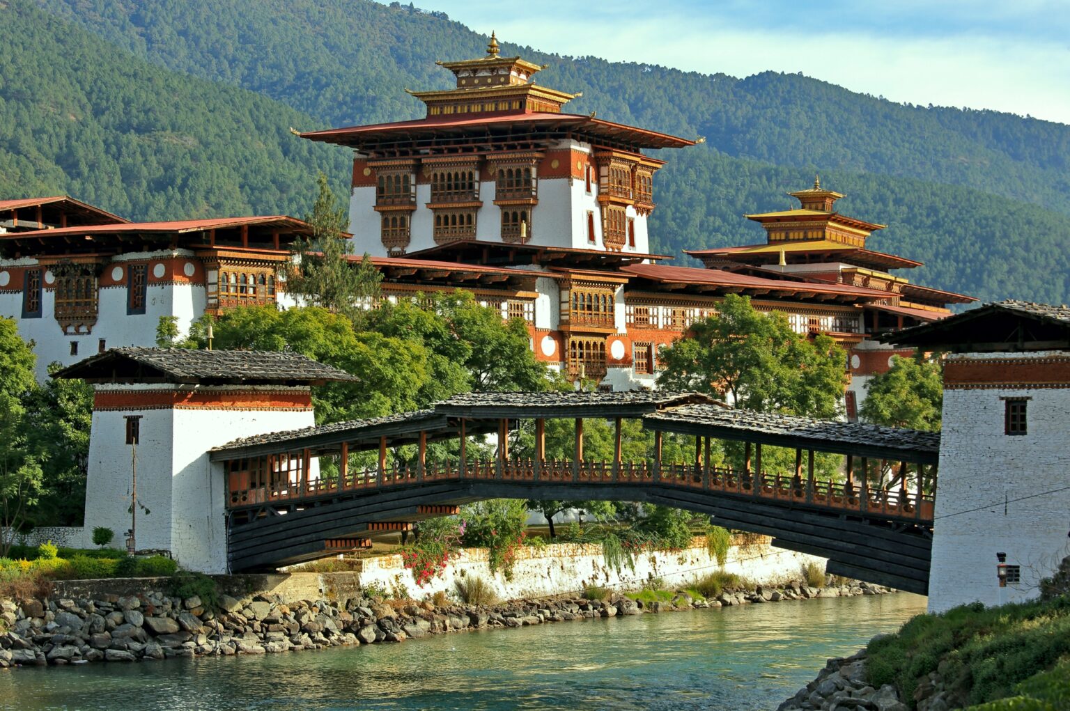 008º DIA - DZONG - AdobeStock_332608343