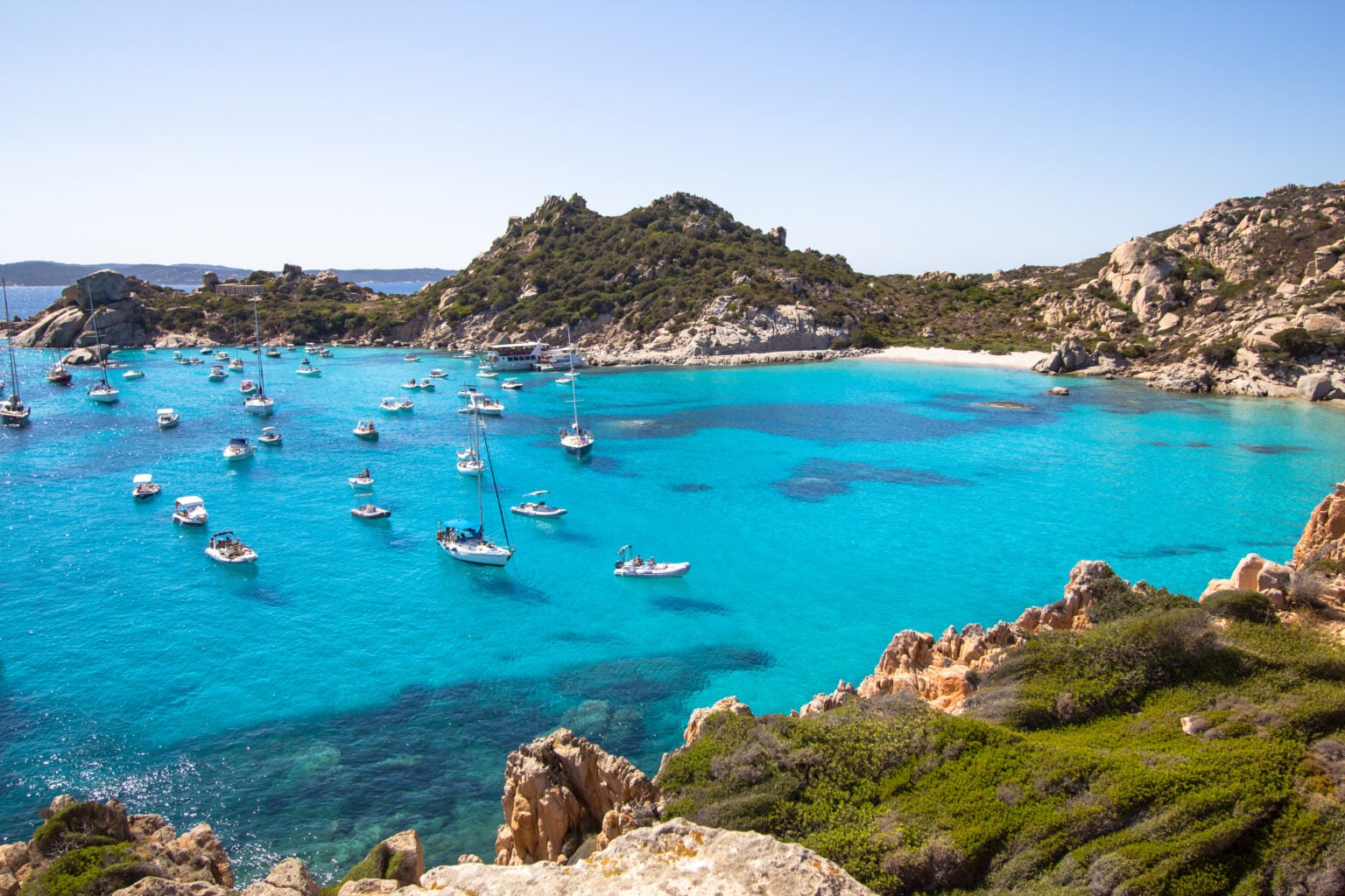 14° DIA - LA MADDALENA - shutterstock_759327142