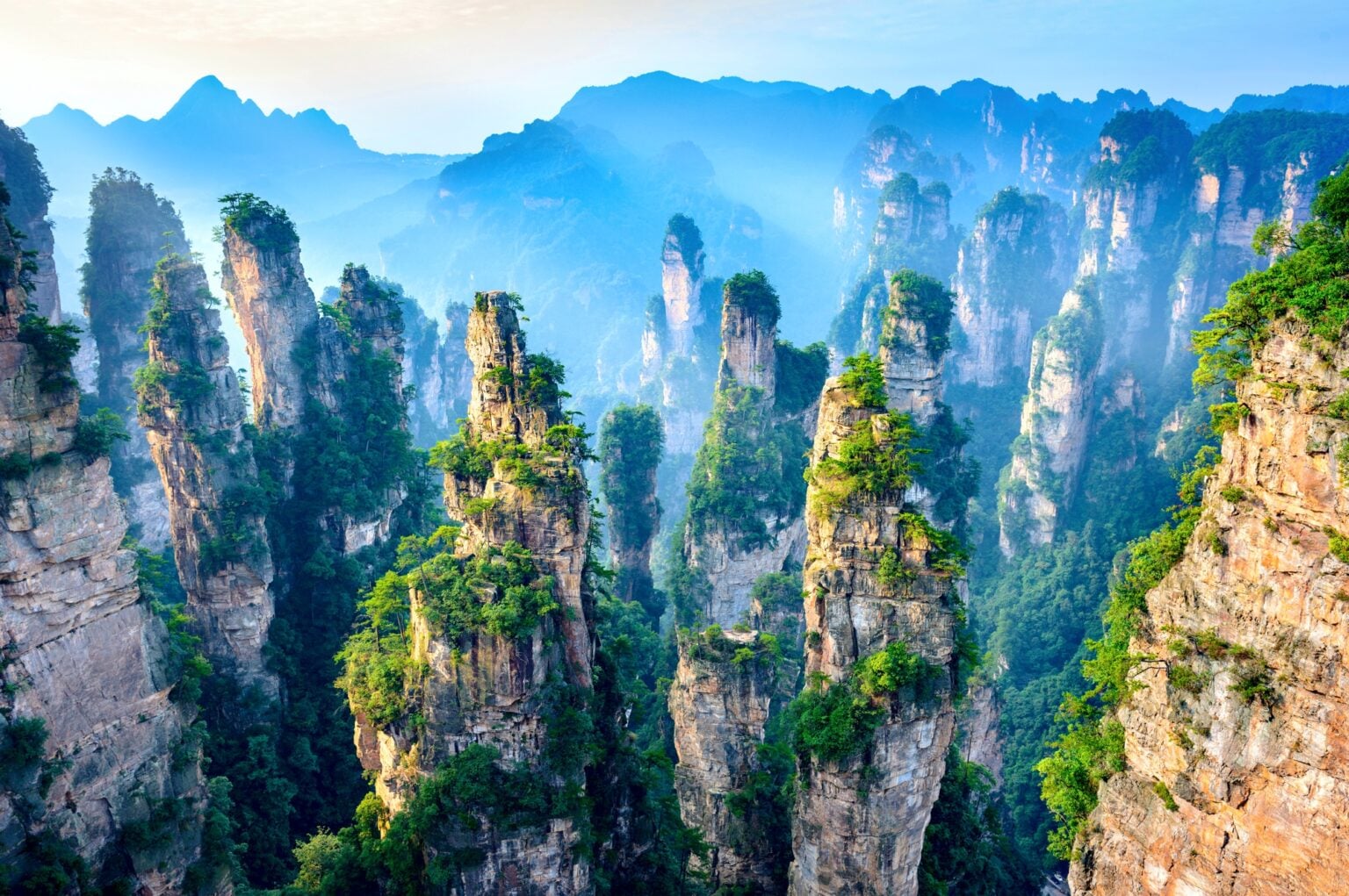 9° DIA - Zhangjiajie - AdobeStock_188999876