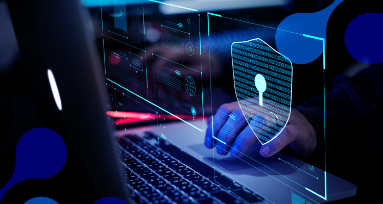 Imagem ilustrativa de gestão de identidade e acessos, com mãos interagindo com hologramas de escudo de segurança digital e tecnologia de proteção de informações.